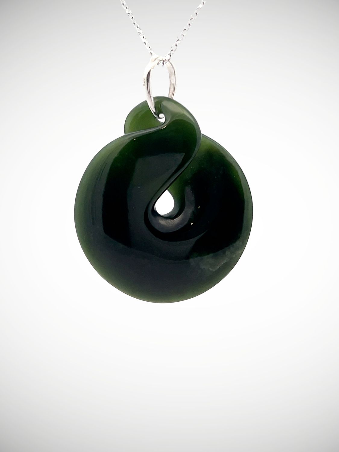 Moko Pounamu Single Pikorua NZ Genuine Kawakawa Greenstone & Sterling Silver - Te Waewae