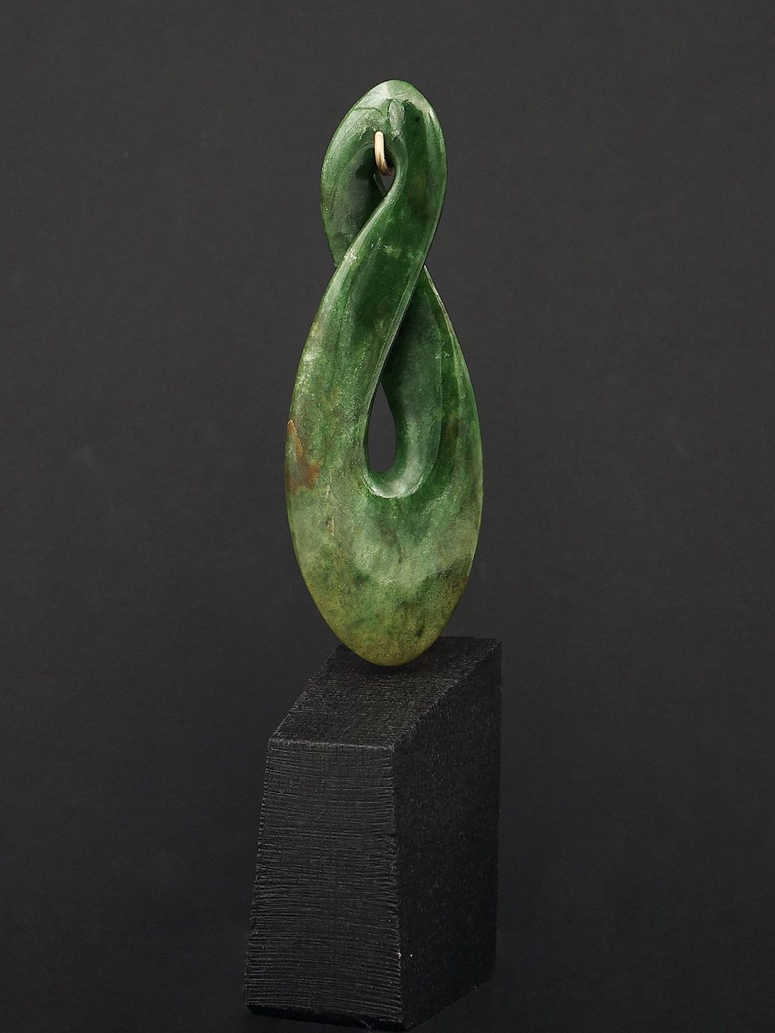 Moko Pounamu Pikorua (Twist) Sculpture NZ Genuine Marsden Flower Greenstone  - Waitahanui