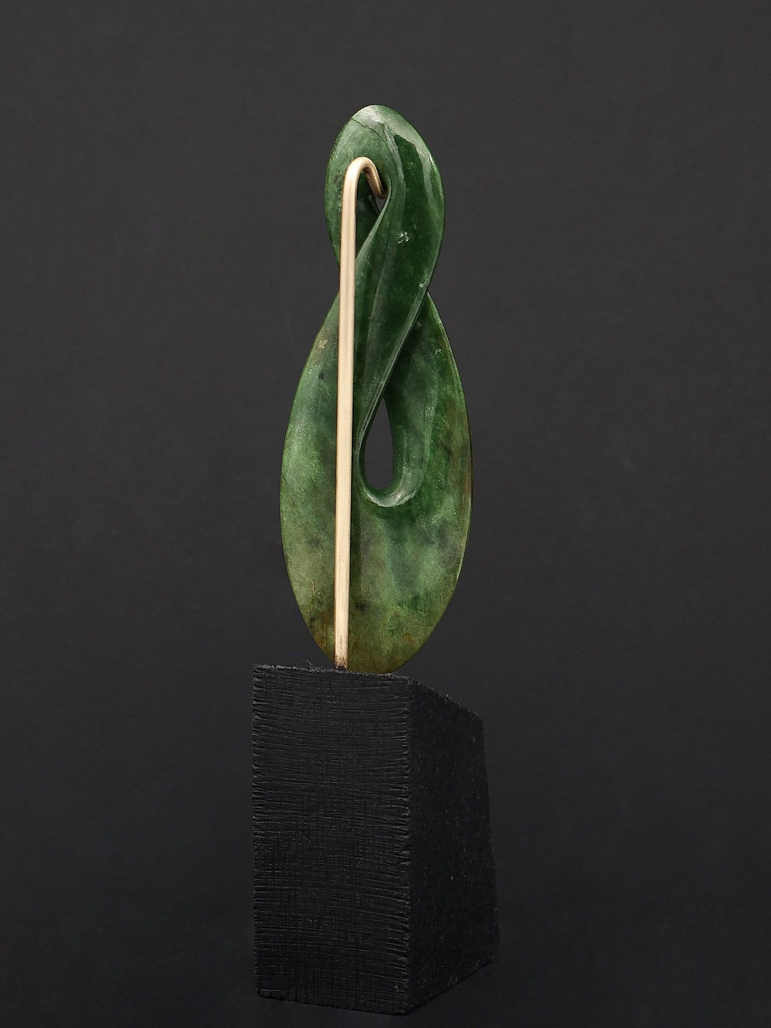 Moko Pounamu Pikorua (Twist) Sculpture NZ Genuine Marsden Flower Greenstone - Waitahanui