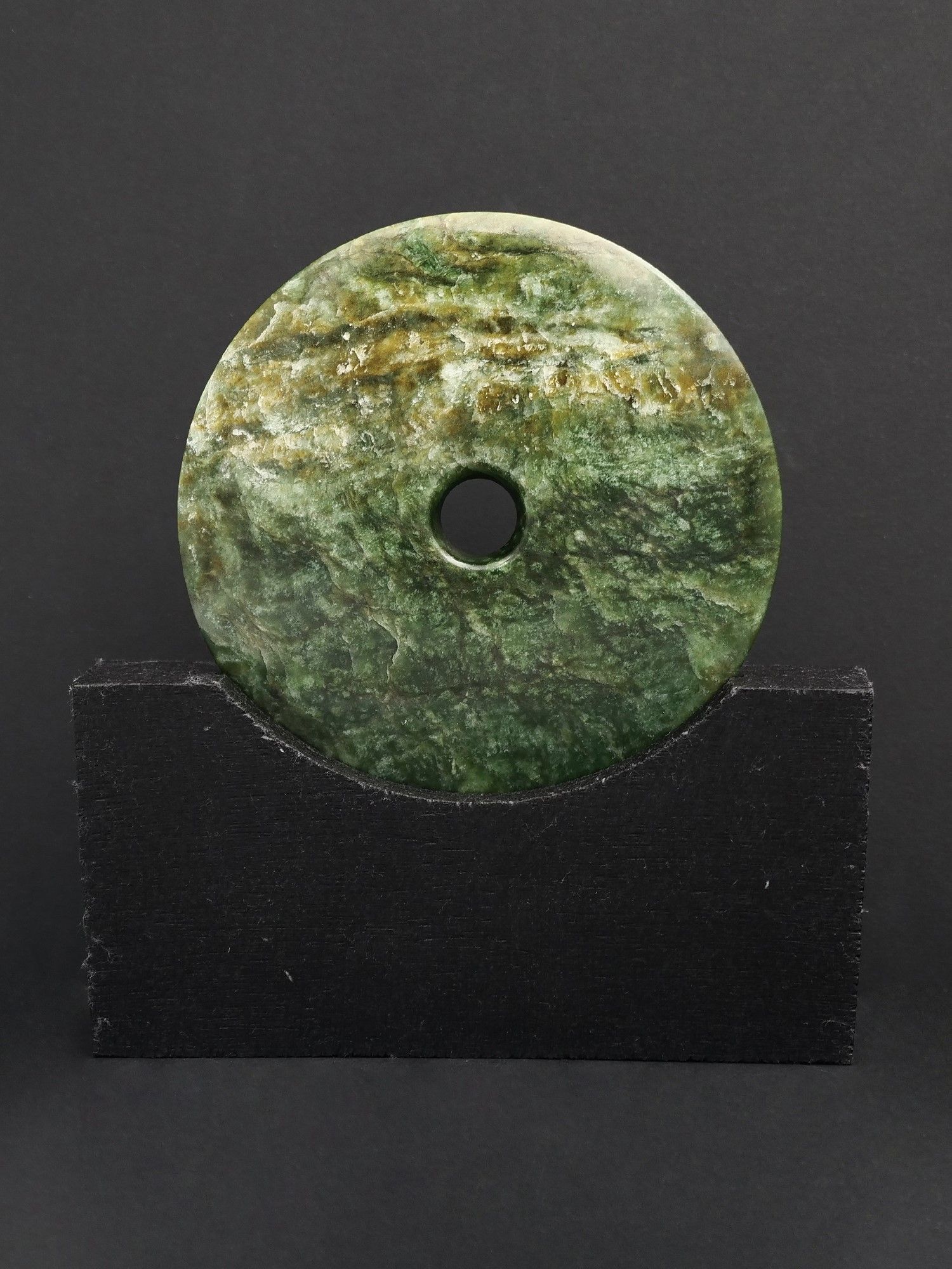 Moko Pounamu Porohita (Disc) Sculpture NZ Genuine Raukaraka Greenstone - Horotiu