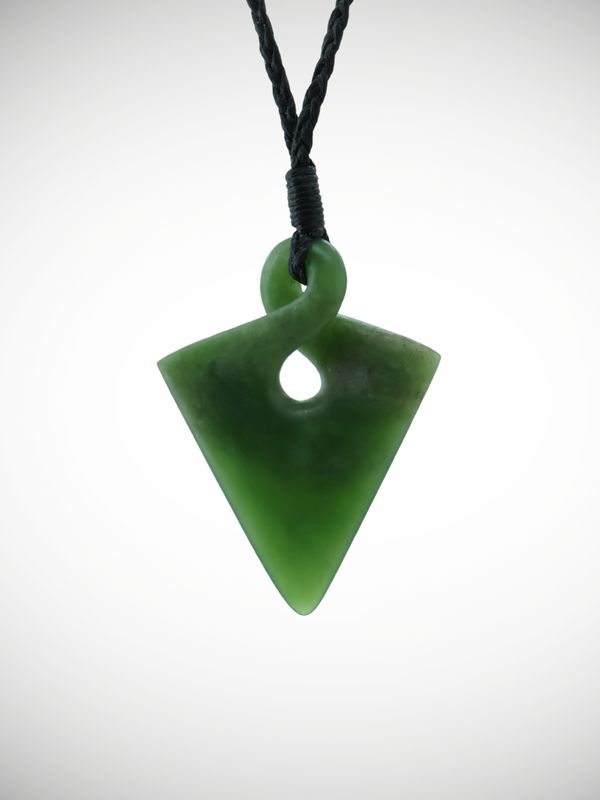 Moko Pounamu Pikorua (Twist) NZ Genuine Kawakawa Flower Greenstone - Maukakukuta