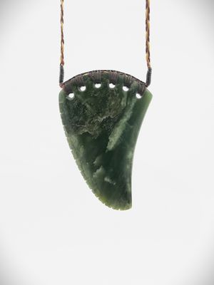 Moko Pounamu Notched Rei Niho (Tooth) NZ Genuine Kawakawa  Greenstone - Wainui
