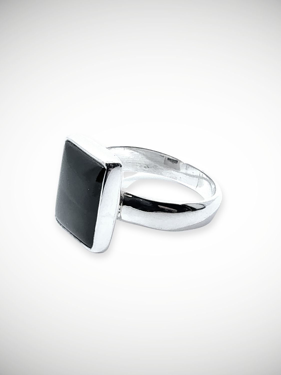 Moko Pounamu Jewellery NZ Genuine Kawakawa Pounamu & Sterling Silver Ring - Ararimu
