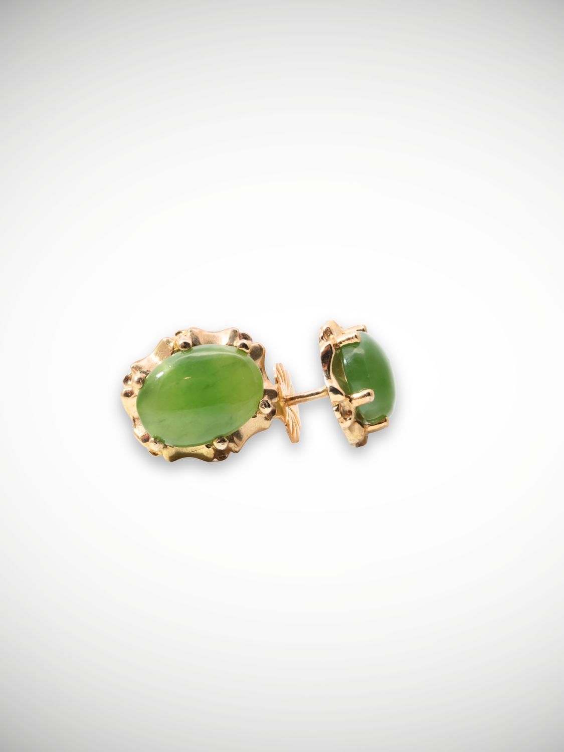 Moko Pounamu Genuine NZ Kahurangi Greenstone & 9ct Gold 9.6mm Stud Earrings - Kaiata