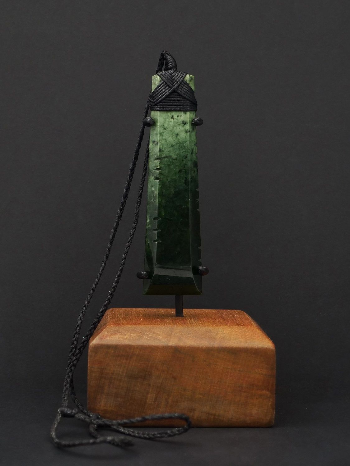 Moko Pounamu Toki NZ Genuine Kawakawa Flower Greenstone - Waerengaokuri