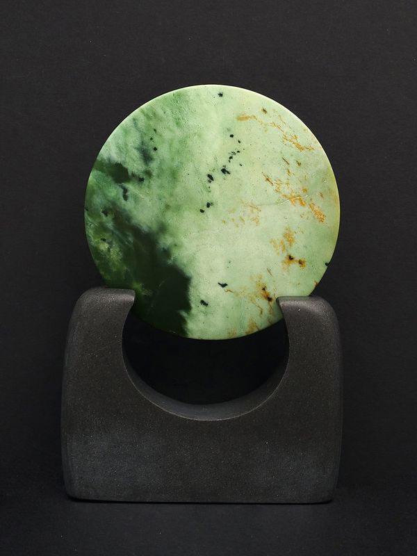 Moko Pounamu Porohita (Disc) Sculpture NZ Genuine Kawakawa Flower Greenstone  - Manutuke