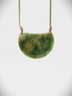 Moko Pounamu Kouma (Breastplate) NZ Genuine Kahurangi Flower Greenstone - Aromaunga