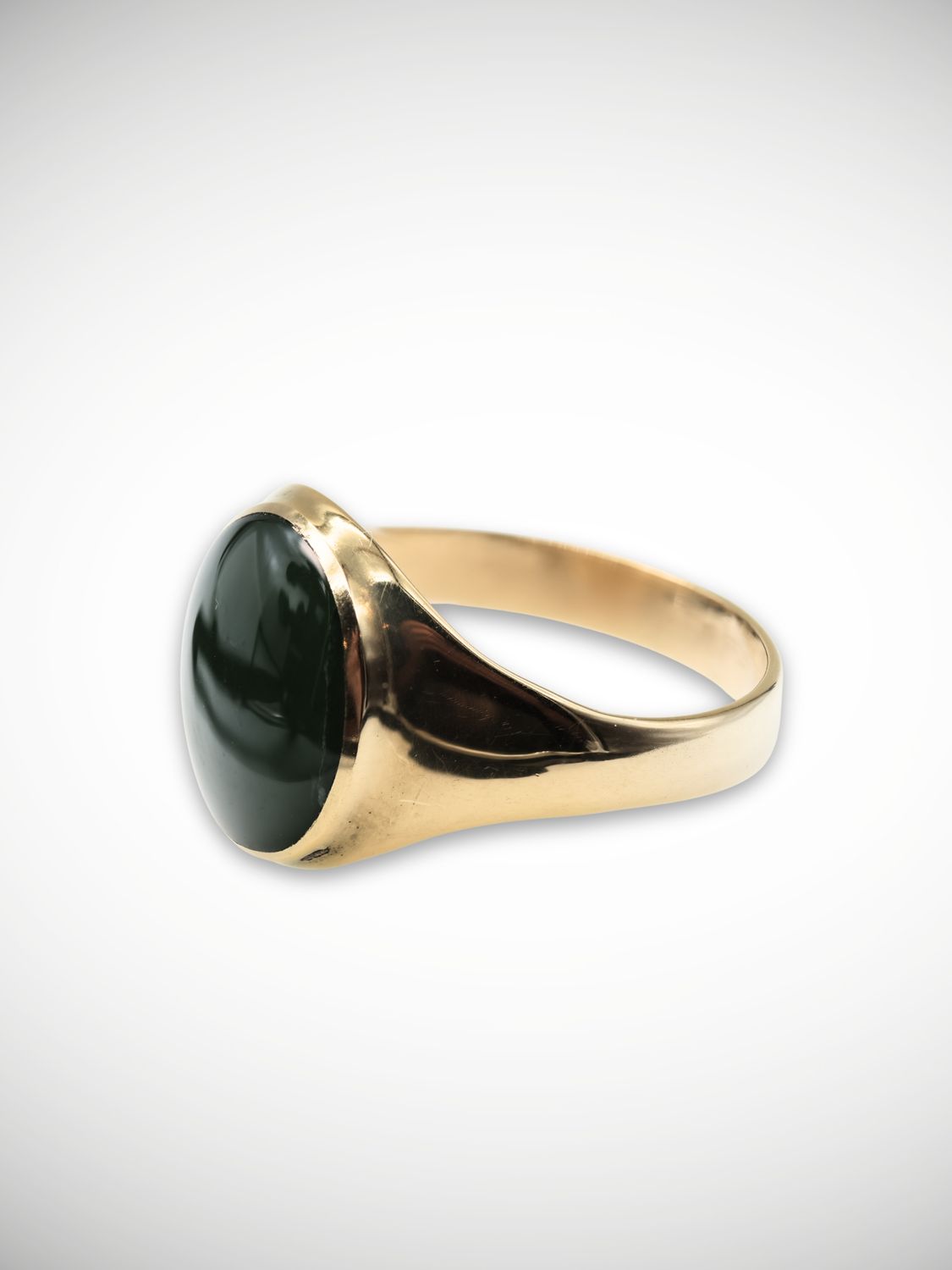 Moko Pounamu Genuine NZ Kawakawa Greenstone & 9ct Gold Ring - Houipapa