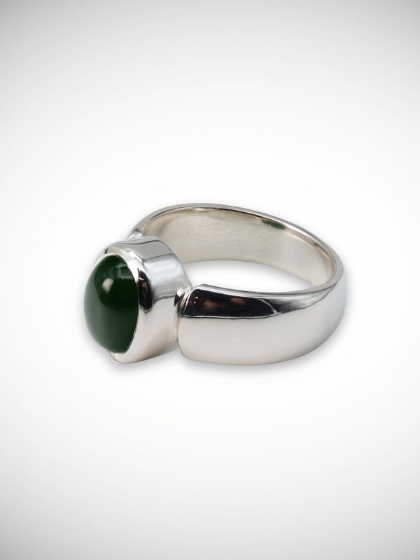 Moko Pounamu Gilt Jewellery Kawakawa Pounamu & Sterling Silver Ring Te Hapua