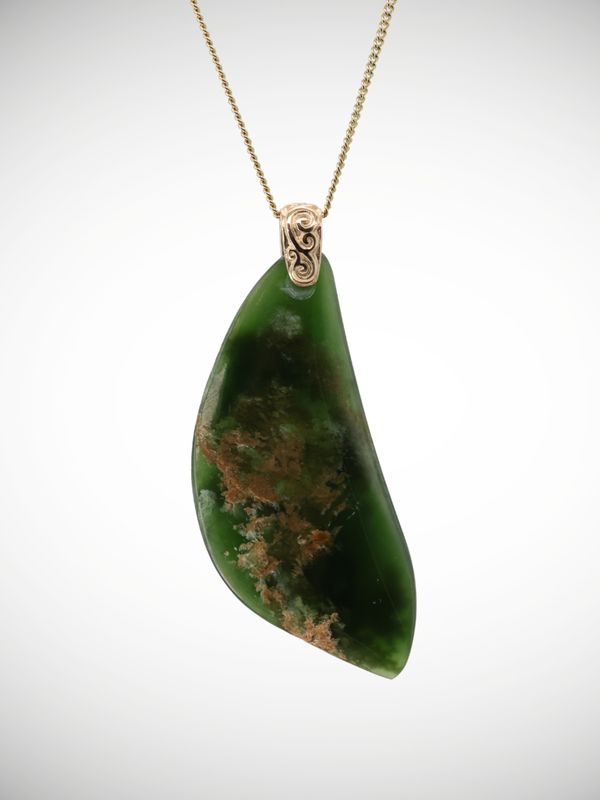 Moko Pounamu Kuru (Drop) NZ Genuine Kahurangi Flower Greenstone & Filigree 9ct Gold - Makowhai