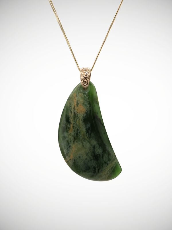 Moko Pounamu Kuru (Drop) Genuine NZ Kahurangi Flower Greenstone & Filigree 9ct Gold - Makuri