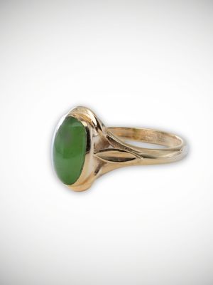 Moko Pounamu Genuine NZ Inanga Greenstone & 9ct Gold Ring - Kereru Moko Pounamu Genuine NZ Inanga Greenstone & 9ct Gold Ring - Kereru