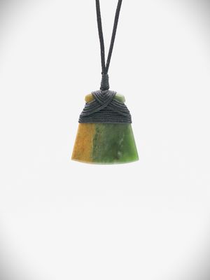 Moko Pounamu Toki NZ Genuine Kawakawa Flower Greenstone - Pahiatua