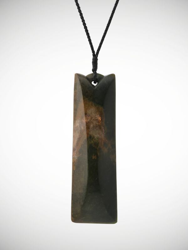 Moko Pounamu Toki Genuine NZ Kawakawa Flower Greenstone - Kioreroa