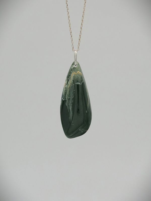 Moko Pounamu Gilt Roimata (Teardrop) NZ Genuine Kawakawa Flower Greenstone & Sterling Silver - Pohangina