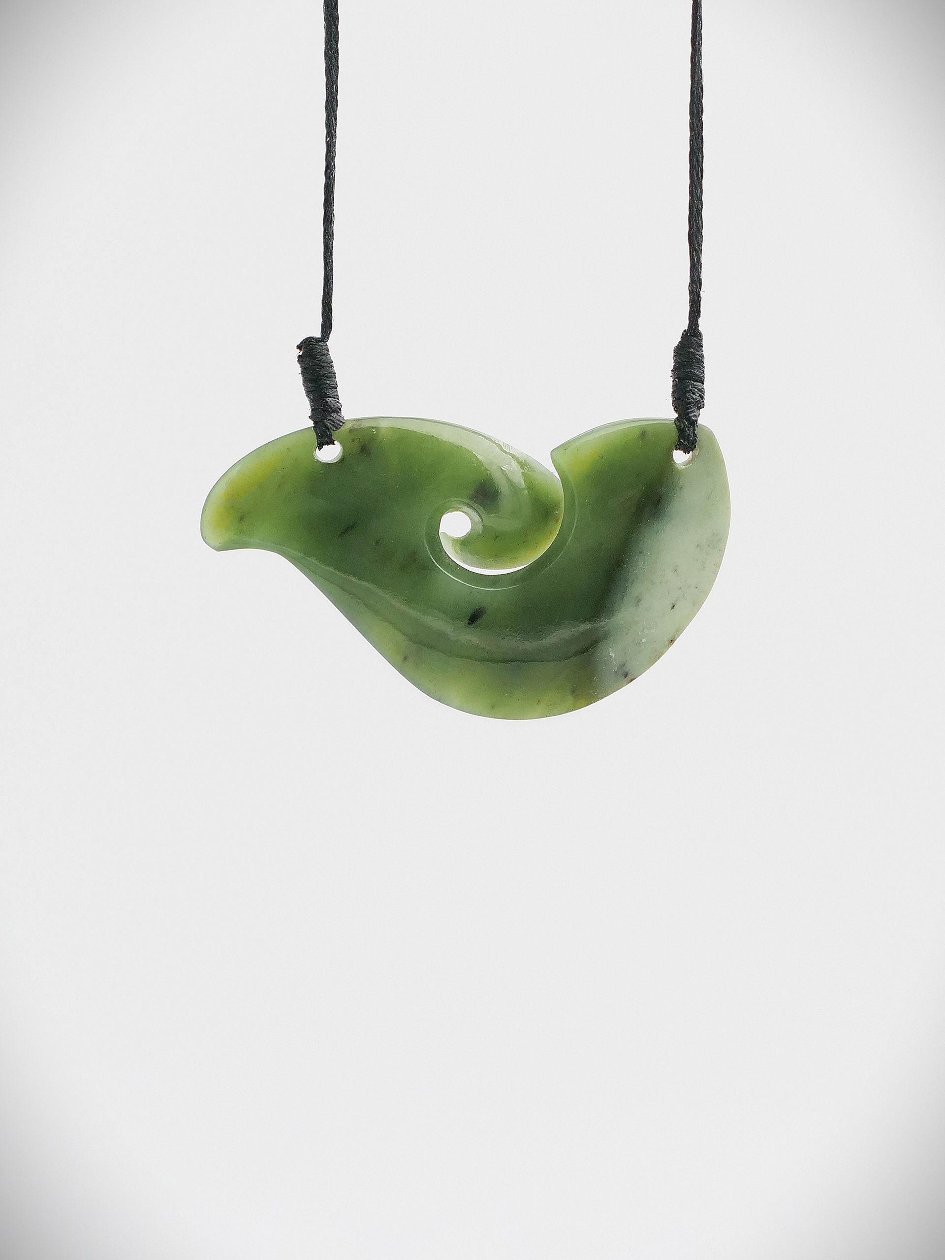 Moko Pounamu Kouma (Breastplate) NZ Genuine Kahurangi Flower Greenstone - Te Ariuru