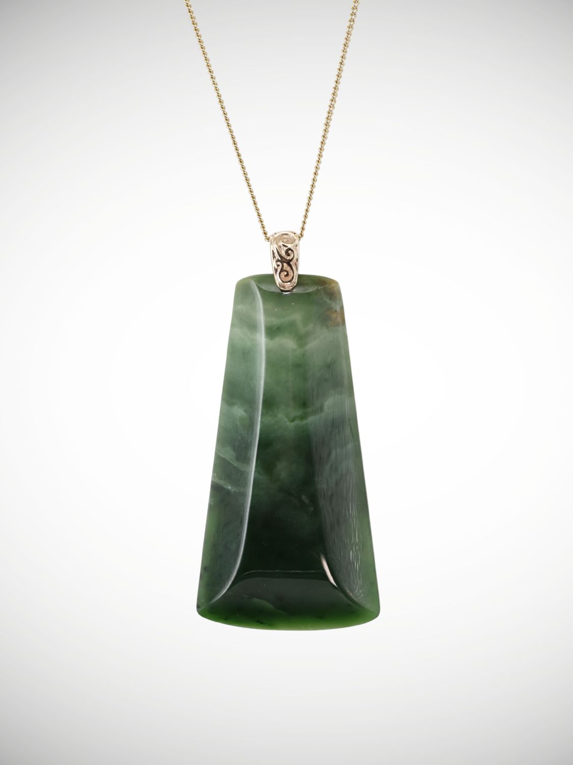 Moko Pounamu Kuru (Teardrop) Genuine NZ Kawakawa Flower Greenstone & 9ct Filigree Gold - Kuranui