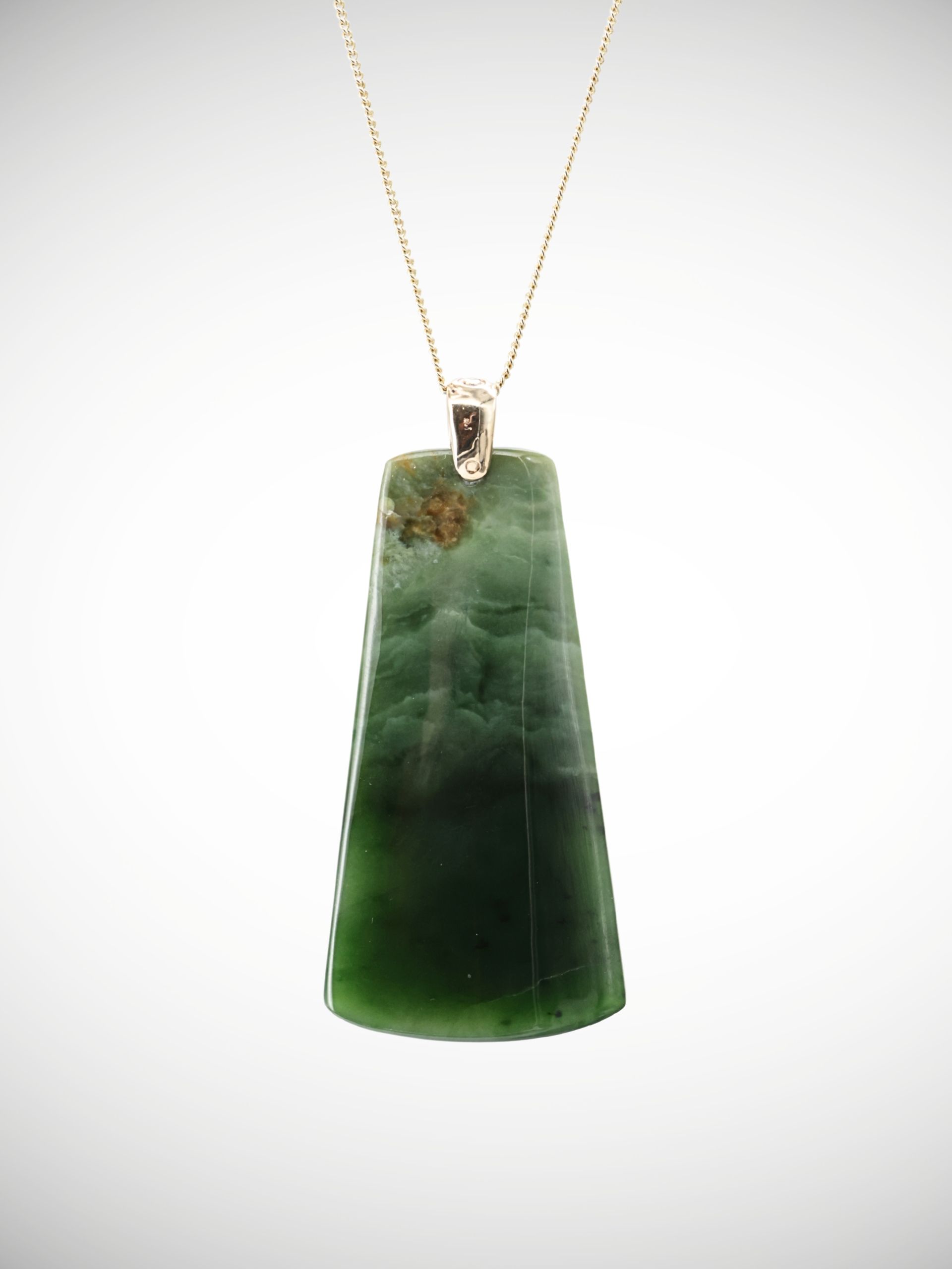 Moko Pounamu Kuru (Teardrop) Genuine NZ Kawakawa Flower Greenstone & 9ct Filigree Gold - Kuranui