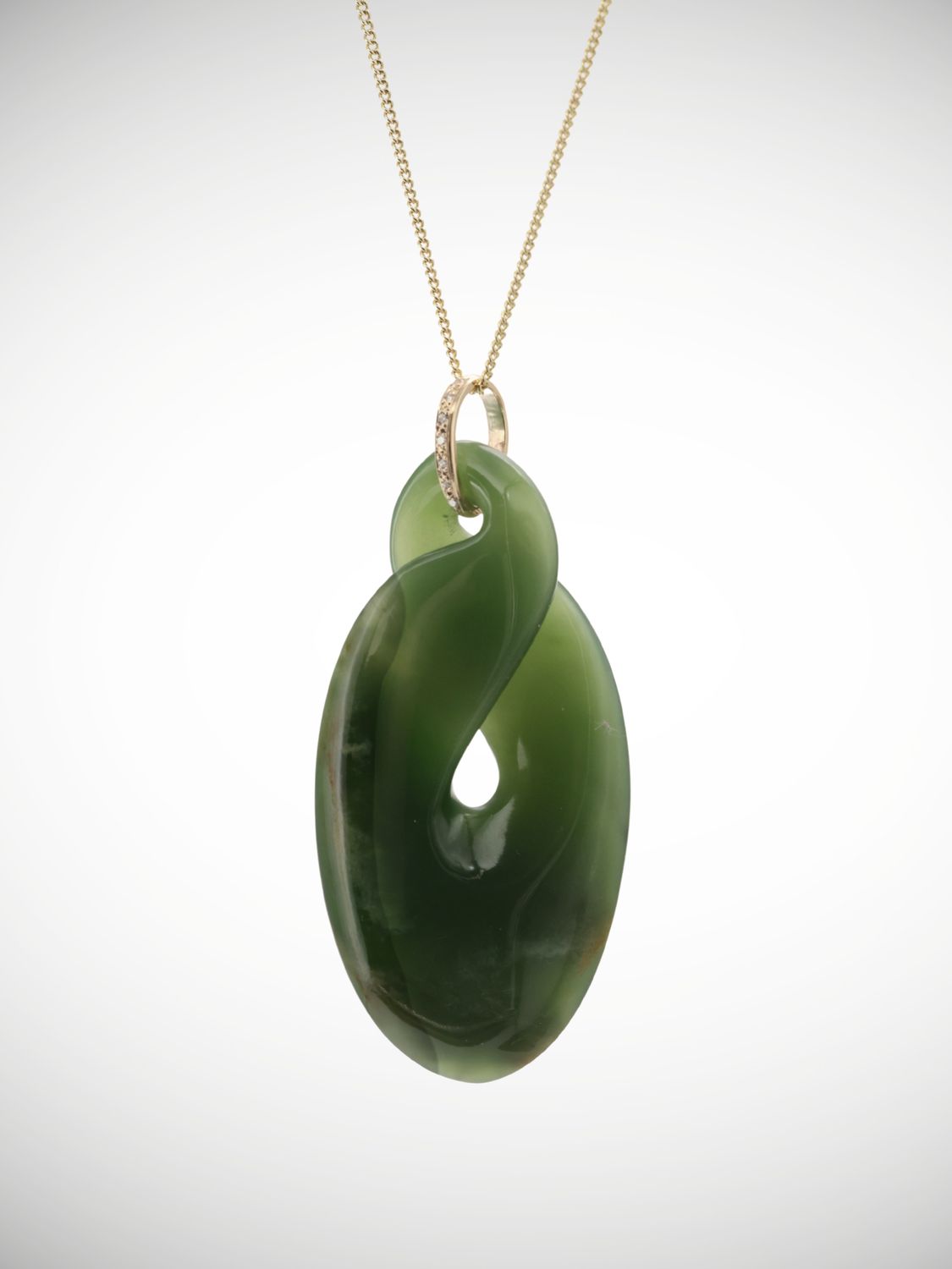 Moko Pounamu Pikorua (Twist) Genuine NZ Kawakawa Flower Greenstone & 9ct Gold & Diamond - Mangapiko