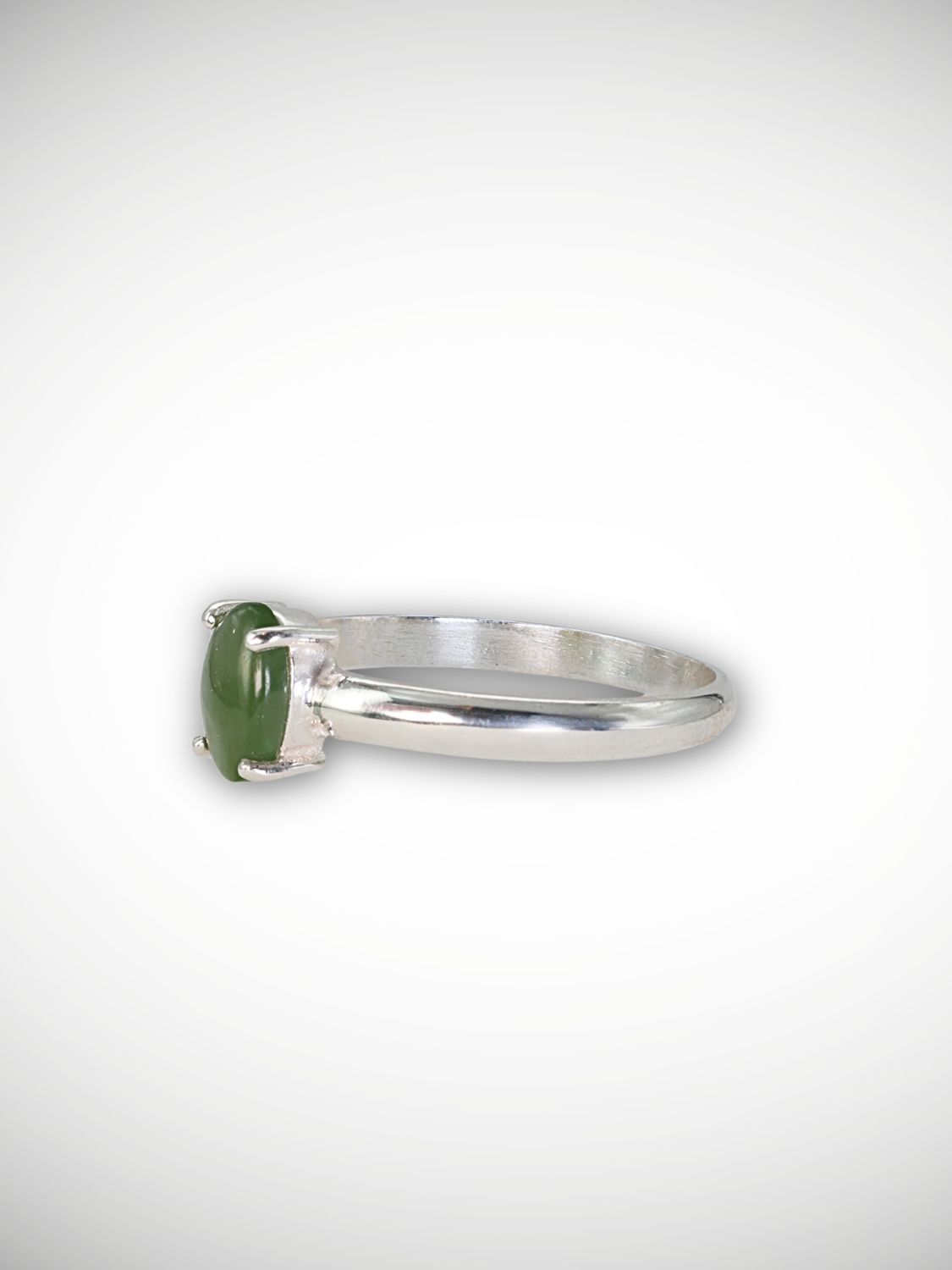 Moko Pounamu Genuine NZ Kawakawa Greenstone & Sterling Silver Ring - Makirikiri Moko Pounamu Genuine NZ Kawakawa Greenstone & Sterling Silver Ring - Makirikiri