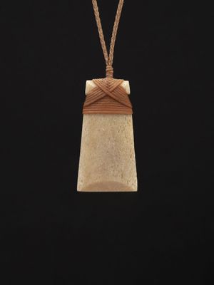 Moko Pounamu,  Toki Genuine Whale Bone Carving - Okuti