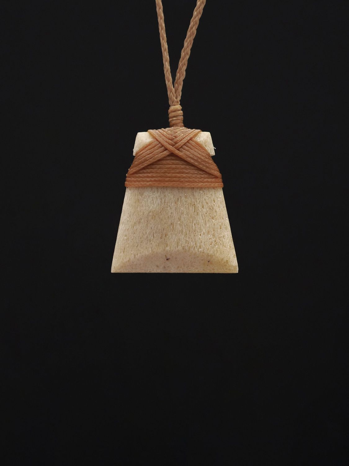 Moko Pounamu, Toki Genuine Whale Bone Carving - Taraouta Moko Pounamu, Toki Genuine Whale Bone Carving - Taraouta