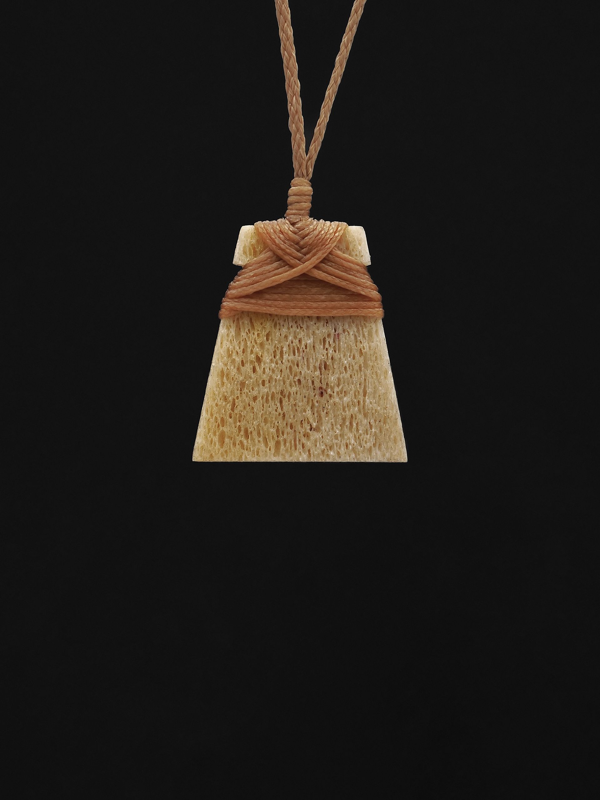 Moko Pounamu, Toki Genuine Whale Bone Carving - Taraouta