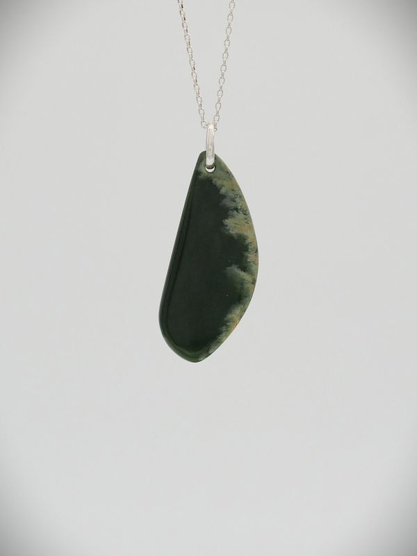 Moko Pounamu Roimata (Teardrop) NZ Genuine Kawakawa Flower Greenstone & Sterling Silver - Raukumara
