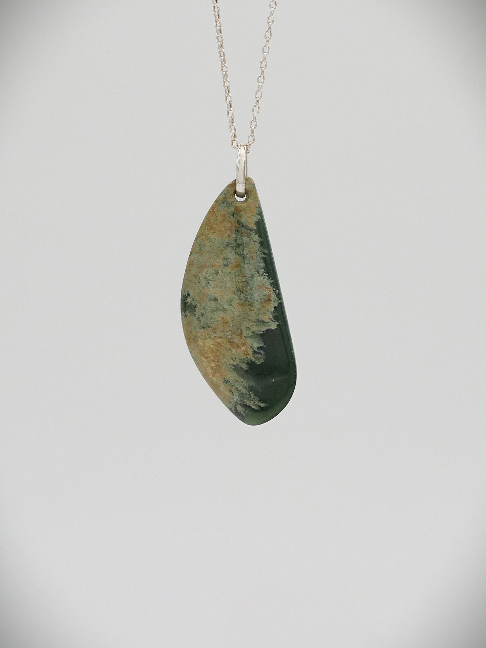 Moko Pounamu Roimata (Teardrop) NZ Genuine Kawakawa Flower Greenstone & Sterling Silver - Raukumara