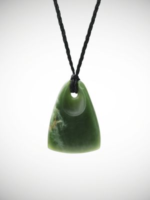 Moko Pounamu Contemporary Toki Genuine NZ Kawakawa Flower Greenstone - Oneriri
