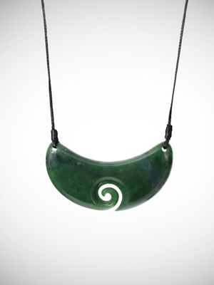Moko Pounamu Kouma (Breastplate) Genuine NZ Kawakawa Greenstone - Mangaiti Moko Pounamu Kouma (Breastplate) Genuine NZ Kawakawa Greenstone - Mangaiti