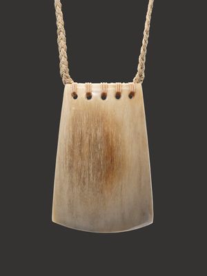 Moko Pounamu Toki Whale Bone Carving - Kaimata Moko Pounamu Toki Whale Bone Carving - Kaimata