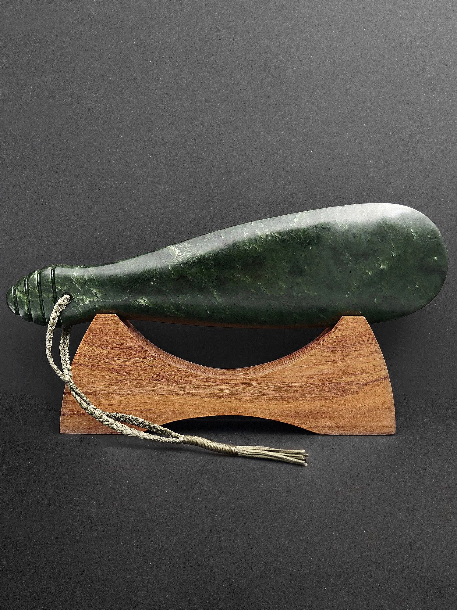 Moko Pounamu Mere Sculpture NZ Genuine Kawakawa Pounamu - Ngakuru