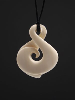 Moko Pounamu Pikorua (Twist) Bone Carving - Matamata