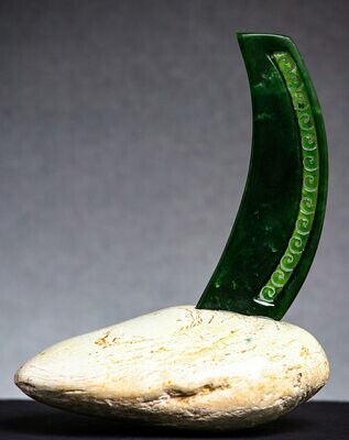 Moko Pounamu Waka Prow Sculpture NZ Genuine Kawakawa Greenstone - Lake Coleridge