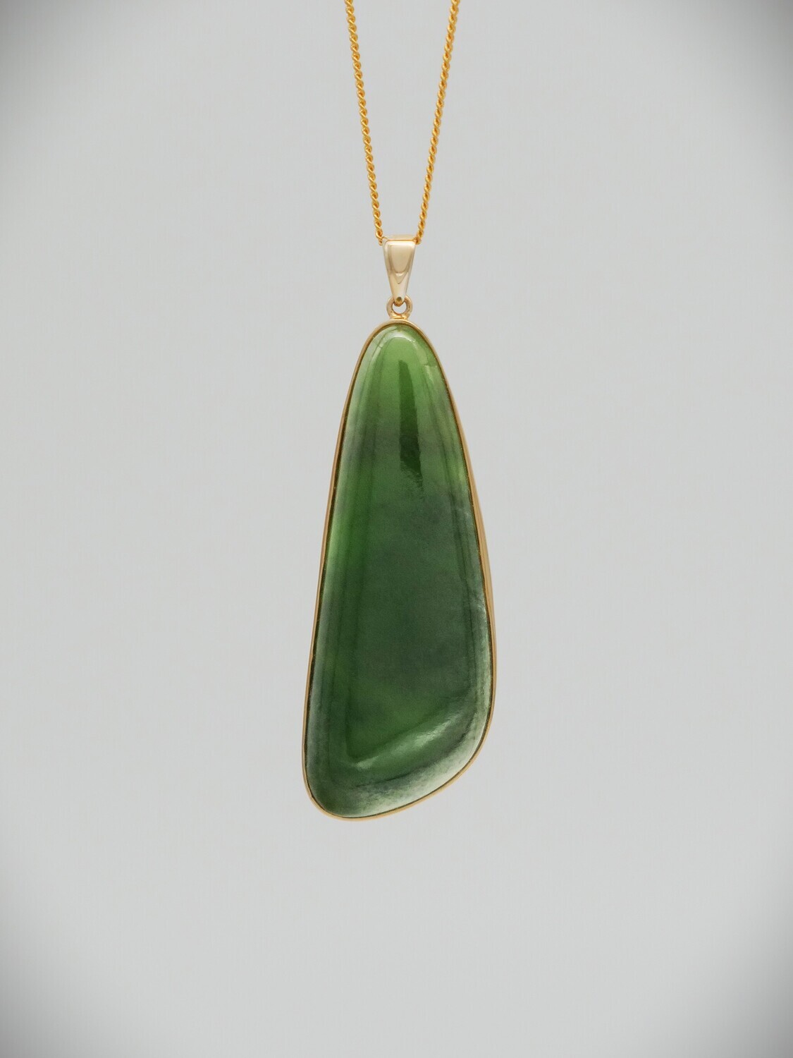 Moko Pounamu Kawakawa Flower Greenstone and 14ct Gold Pendant 00531 Moko Pounamu Kawakawa Flower Greenstone and 14ct Gold Pendant 00531
