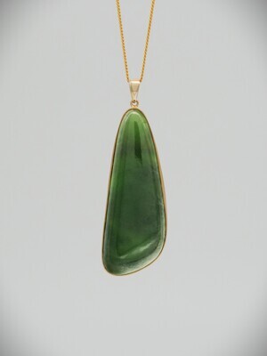 Moko Pounamu Kawakawa Flower Greenstone and 14ct Gold Pendant 00531 Moko Pounamu Kawakawa Flower Greenstone and 14ct Gold Pendant 00531
