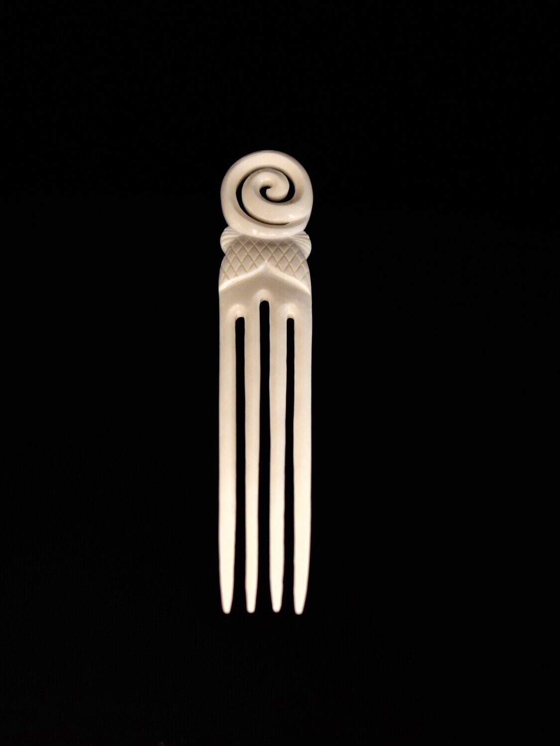 Moko Pounamu Bone Carving Koru Heru (Comb)