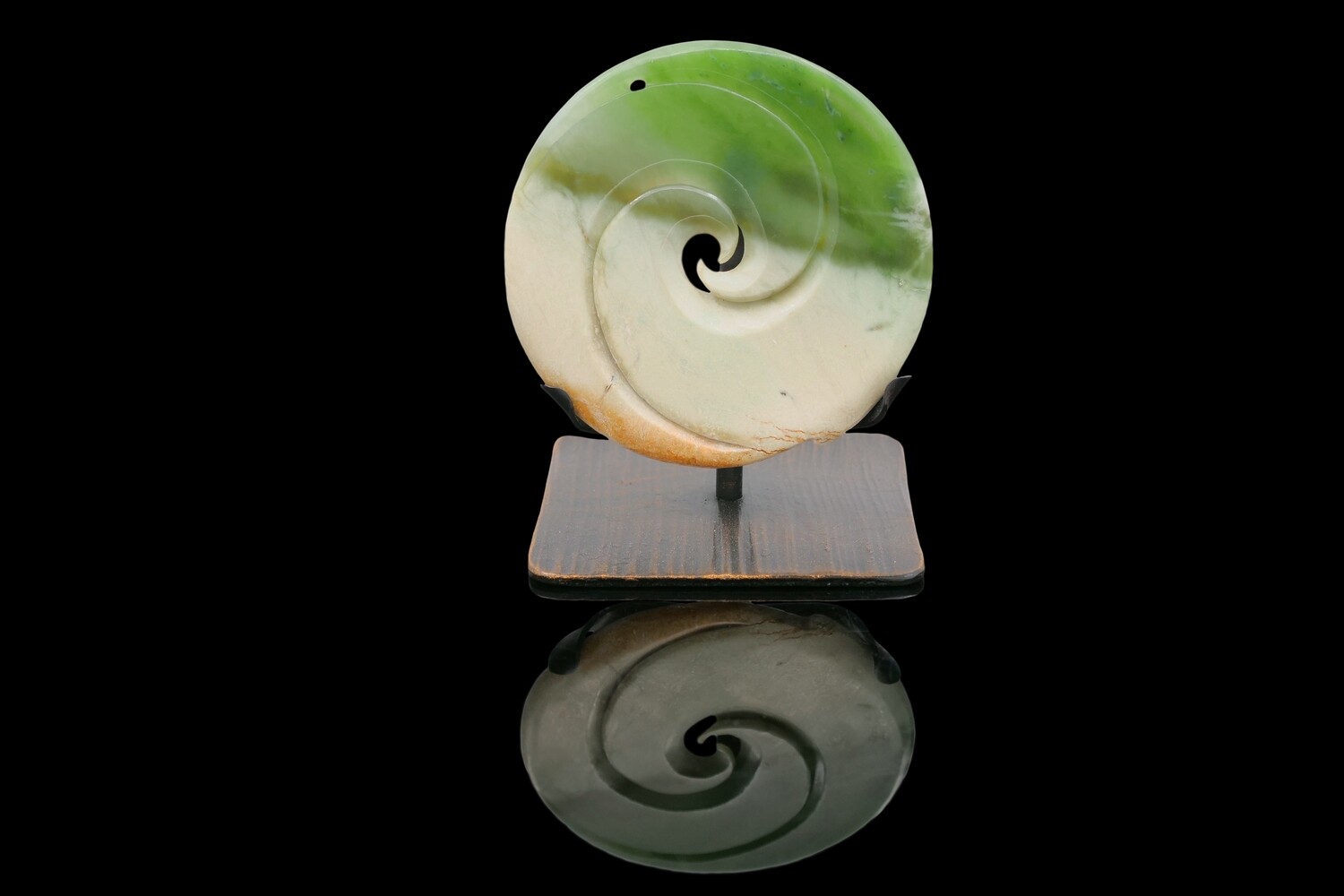 Moko Pounamu Double Koru Sculpture NZ Genuine Inanga Flower Greenstone - Kohatahi Moko Pounamu Double Koru Sculpture NZ Genuine Inanga Flower Greenstone - Kohatahi