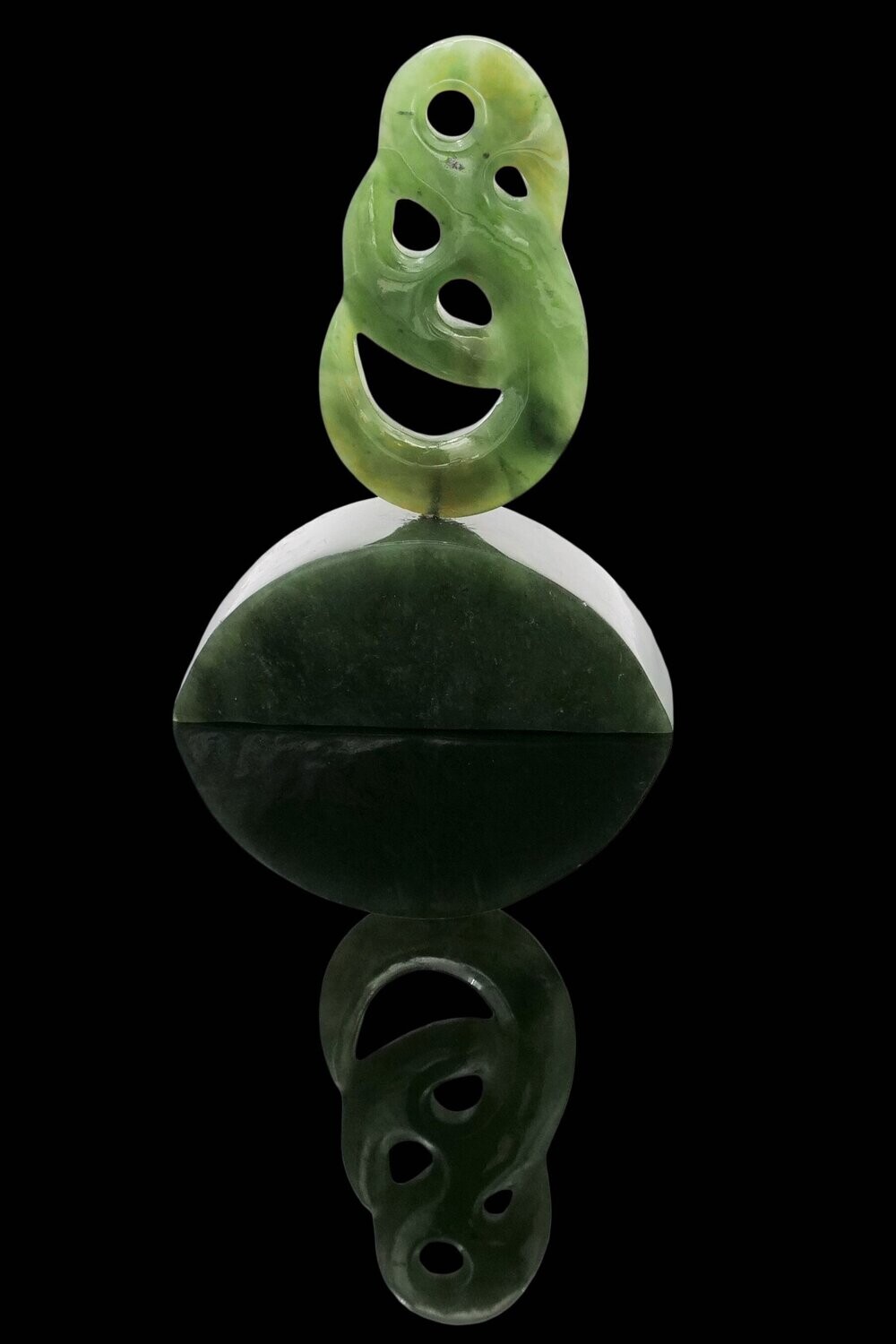 Moko Pounamu Manaia Sculpture NZ Genuine Kawakawa Greenstone 05138 Moko Pounamu Manaia Sculpture NZ Genuine Kawakawa Greenstone 05138