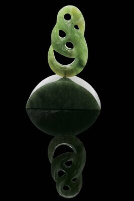 Moko Pounamu Manaia Sculpture NZ Genuine Kawakawa Greenstone 05138 Moko Pounamu Manaia Sculpture NZ Genuine Kawakawa Greenstone 05138