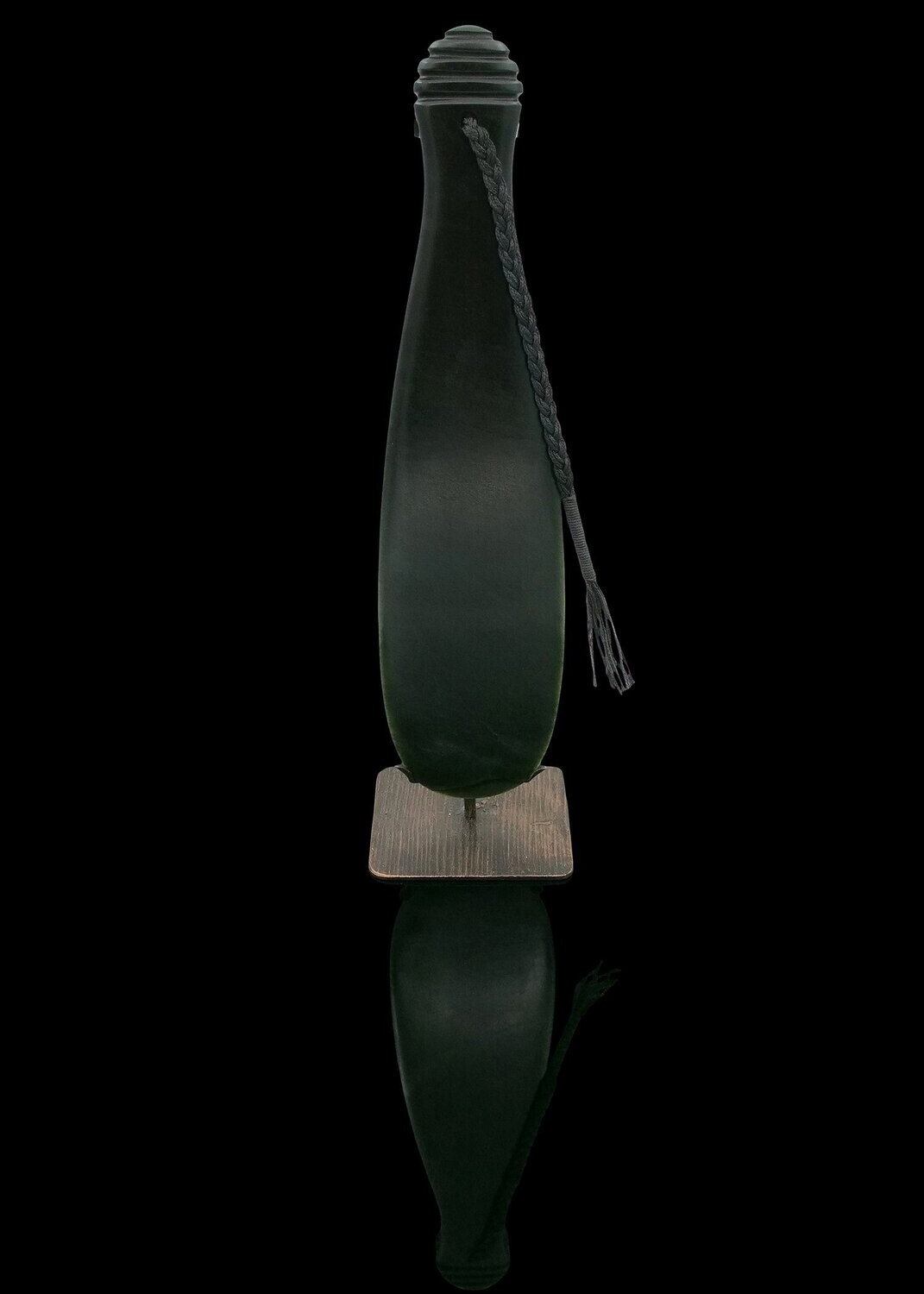 Moko Pounamu Mere Sculpture Kawakawa Greenstone - Rangitaiki Moko Pounamu Mere Sculpture Kawakawa Greenstone - Rangitaiki