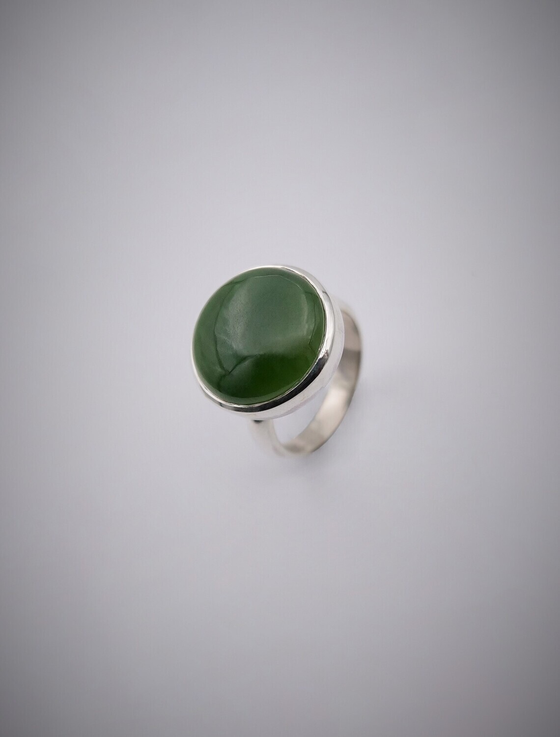 Moko Pounamu Gilt Jewellery Kawakawa Pounamu & Sterling Silver Ring 08210 Moko Pounamu Gilt Jewellery Kawakawa Pounamu & Sterling Silver Ring 08210