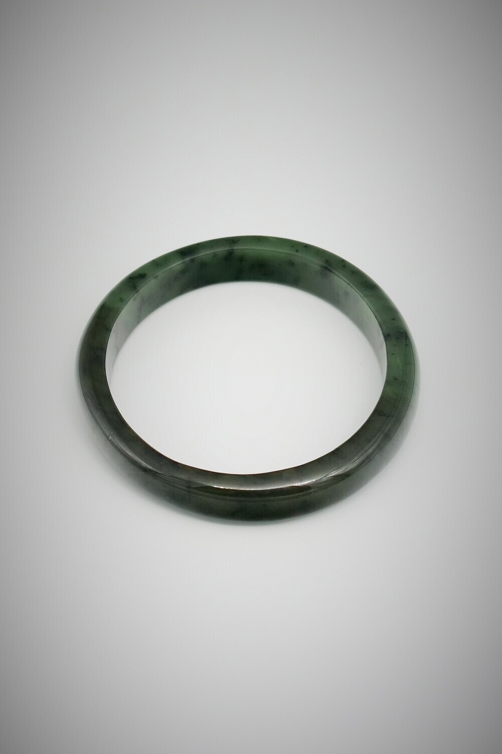 Moko Pounamu NZ Genuine  Kawakawa Greenstone Solid Bangle - Pakanae 73mm