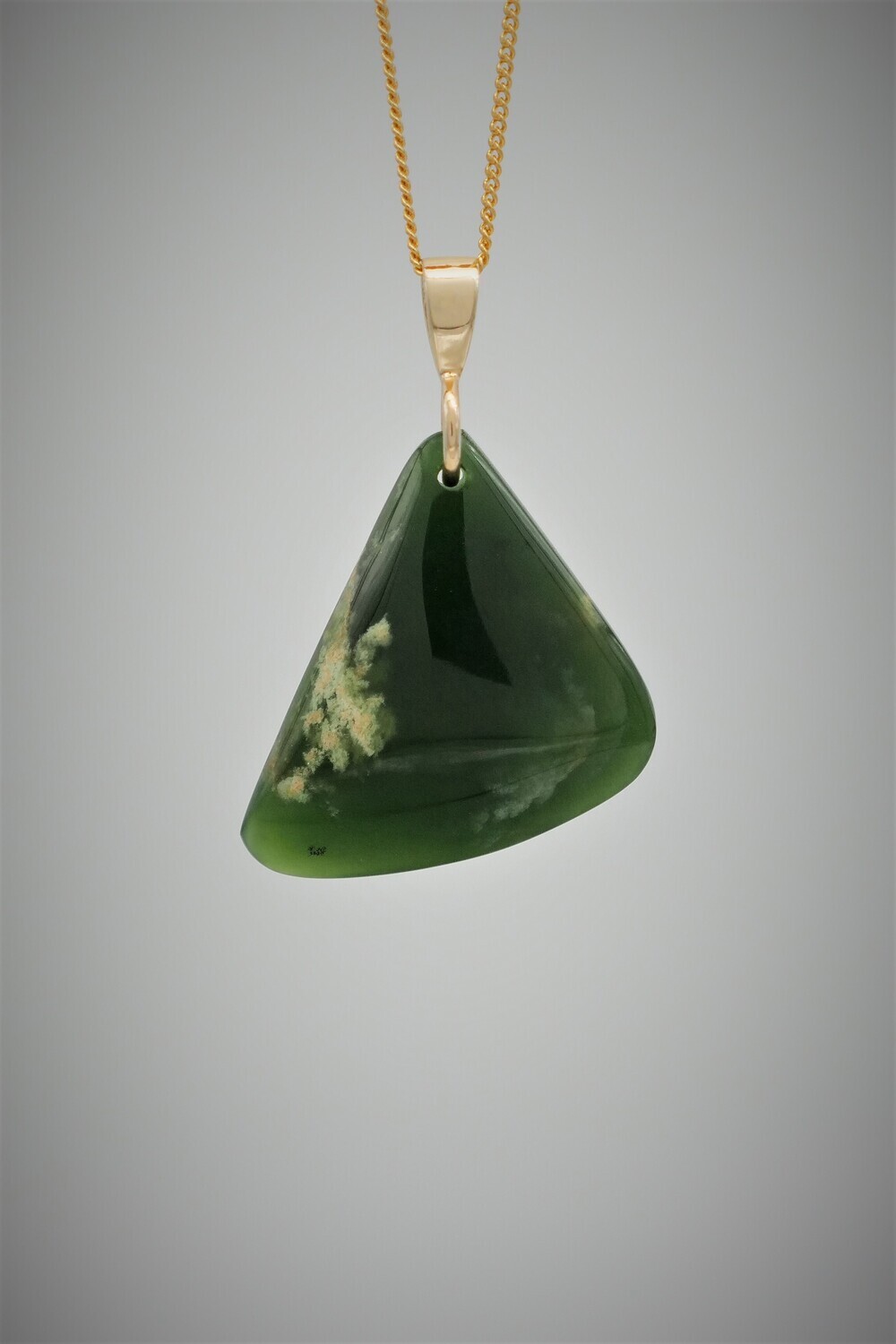 Moko Pounamu Kuru Drop NZ Genuine Kahurangi Flower Greenstone & 9ct Gold - Piwhane