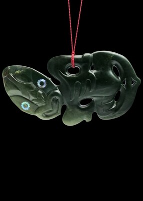 Moko Pounamu Hei Tiki NZ Genuine Kawakawa Flower Greenstone - Puhaorangi Moko Pounamu Hei Tiki NZ Genuine Kawakawa Flower Greenstone - Puhaorangi
