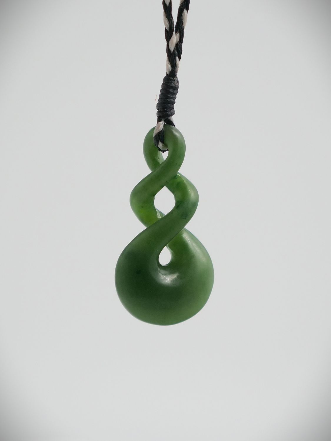 Moko Pounamu Black Ferns Double Pikorua Greenstone - BFDT