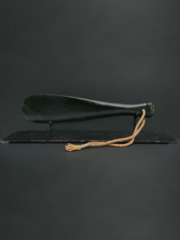 Moko Pounamu Mere Sculpture NZ Genuine Kawakawa Pounamu - Taukihepa Moko Pounamu Mere Sculpture NZ Genuine Kawakawa Pounamu - Taukihepa