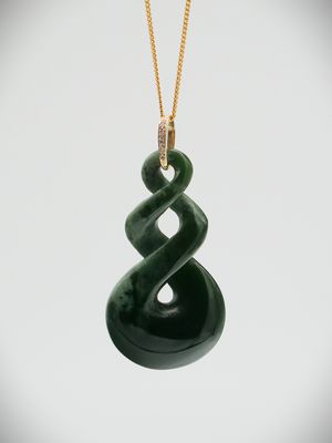Moko Pounamu Pikorua NZ Genuine Kawakawa Flower Greenstone, 9ct Gold & Diamond Pendant - Matakitaki Moko Pounamu Pikorua NZ Genuine Kawakawa Flower Greenstone, 9ct Gold & Diamond Pendant - Matakitaki