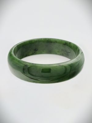 Moko Pounamu Solid Bangle NZ Genuine Kahurangi Greenstone - Karekare 62mm